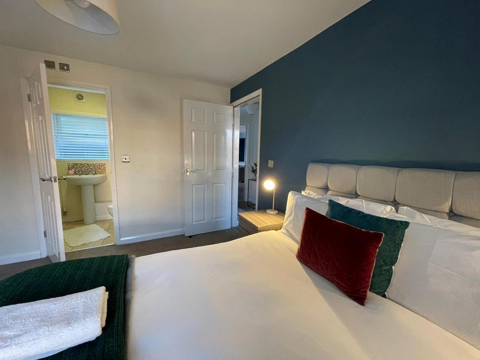 Barroon Castle Apartments, Near Airport, Free Parking, By Derbnb キャッスル・ドニントン エクステリア 写真