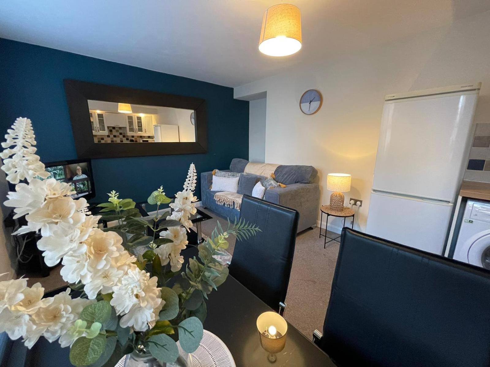 Barroon Castle Apartments, Near Airport, Free Parking, By Derbnb キャッスル・ドニントン エクステリア 写真