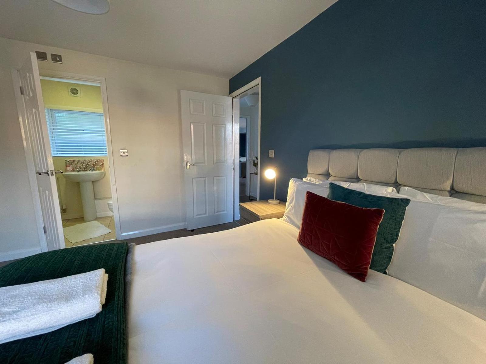 Barroon Castle Apartments, Near Airport, Free Parking, By Derbnb キャッスル・ドニントン エクステリア 写真